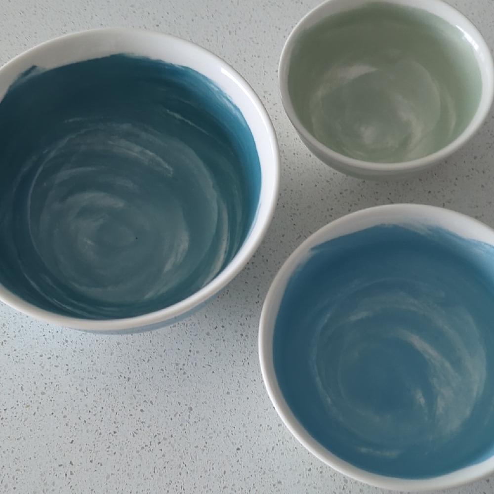 Elegant Blue and Green Ceramic Bowl Set